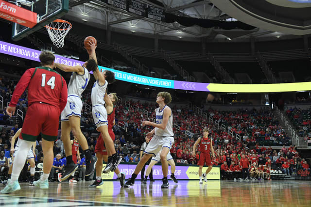 Sacred Heart vs Tri-Unity Christian MHSAA Division 4 title game -- Scott Hasse18